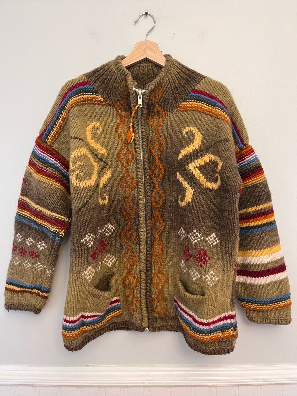 Ecuadorian Hand Knit Multicolour Wool Sweater, Size Large